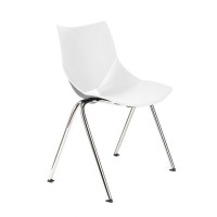 Chaise coque avec structure époxy bicouche gris argent et coque en plastique blanc